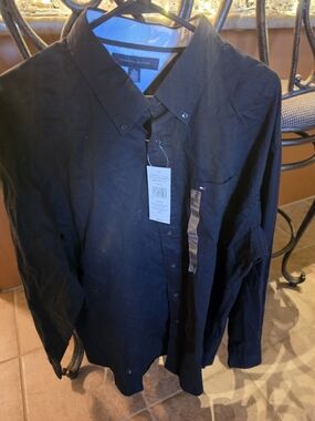 Tommy Hilfiger Men's Black Button-Down Shirt